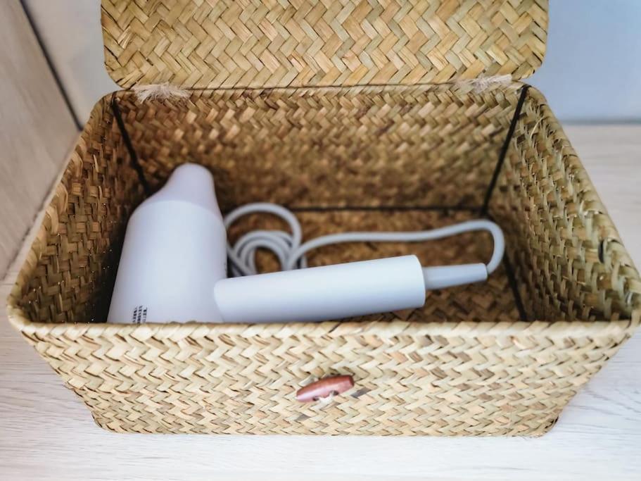 Luxestaysmnl Coastal Chic Netflx 380Mbps Pool Bgc Manila Bagian luar foto