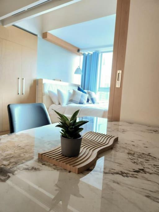 Luxestaysmnl Coastal Chic Netflx 380Mbps Pool Bgc Manila Bagian luar foto