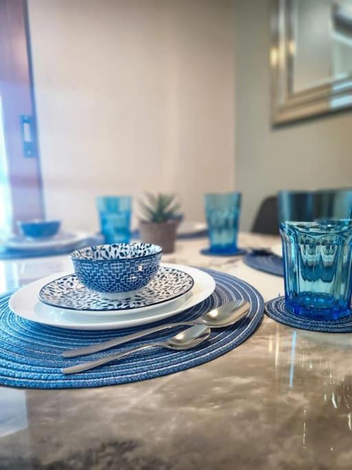 Luxestaysmnl Coastal Chic Netflx 380Mbps Pool Bgc Manila Bagian luar foto