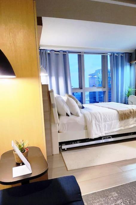 Luxestaysmnl Coastal Chic Netflx 380Mbps Pool Bgc Manila Bagian luar foto